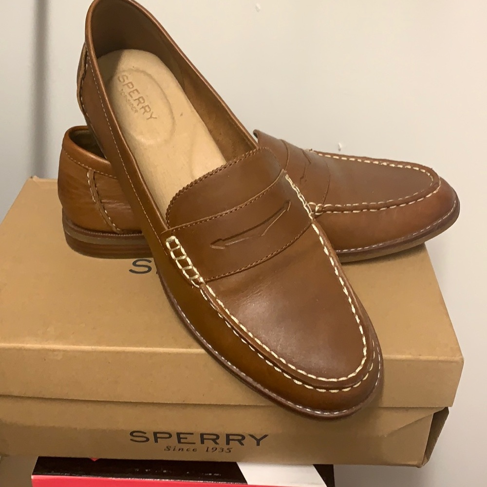Sperry size 10 loafers in Brown